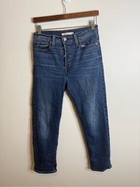 Levi's Wedgie Straight Jean Size 28